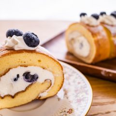 季節の ロールケーキ　380円＋税